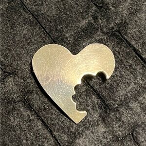 Vintage .925 Silver Heart Brooch 6 grams